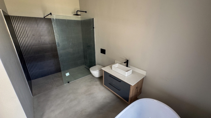 3 Bedroom Property for Sale in Tredenham Free State